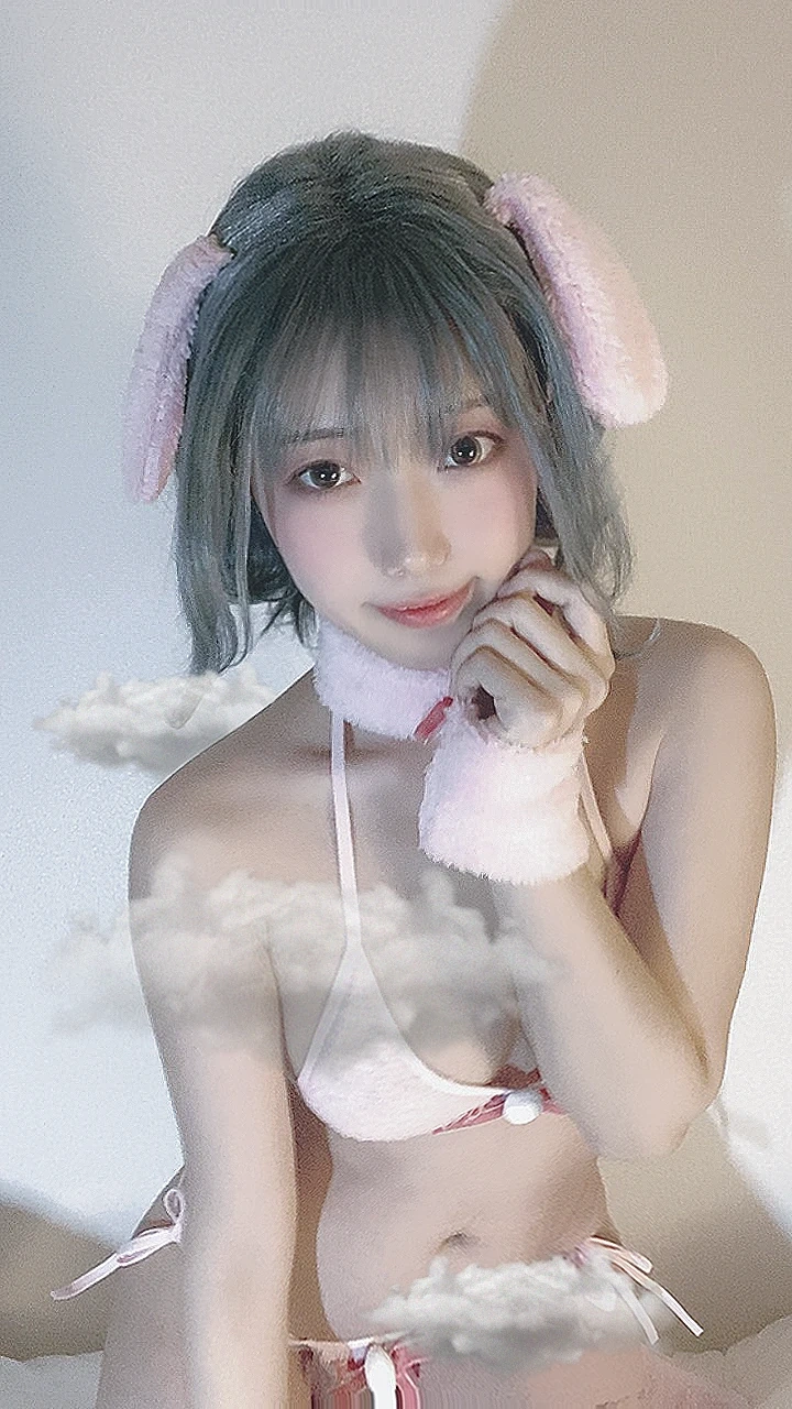 切切celia《兔子内衣》主题写真：22张全套美图