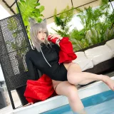 切切celia《明日方舟 红》主题写真：28张全套美图，含1个视频