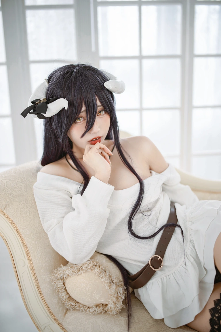 切切celia《雅儿贝德》主题写真：39张全套美图