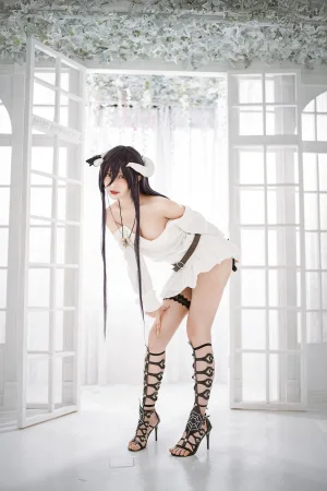 切切celia《雅儿贝德》主题写真：39张全套美图
