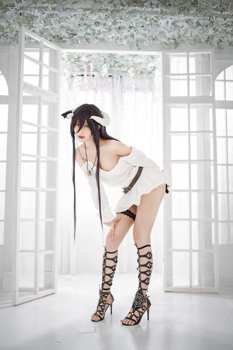 切切celia《雅儿贝德》主题写真：39张全套美图