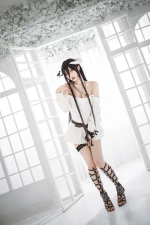 切切celia《雅儿贝德》主题写真：39张全套美图