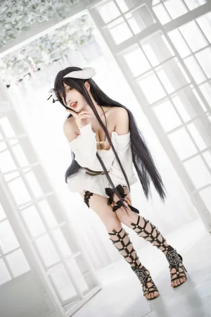 切切celia《雅儿贝德》主题写真：39张全套美图