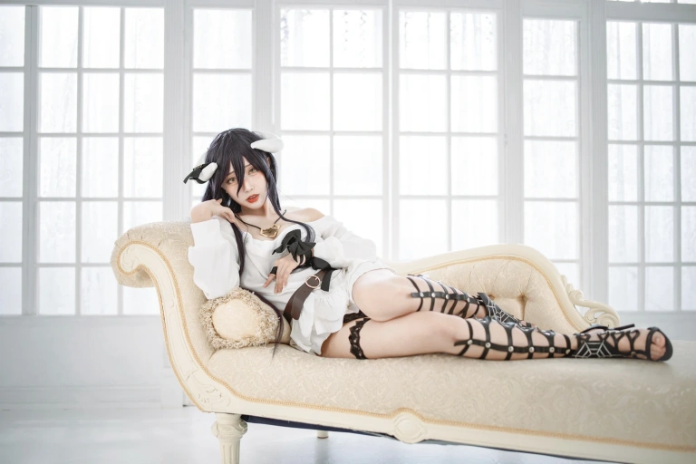 切切celia《雅儿贝德》主题写真：39张全套美图
