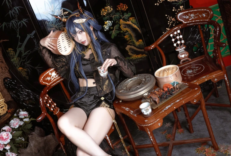 切切celia《明日方舟 陈 音律联觉》主题写真：12张全套美图