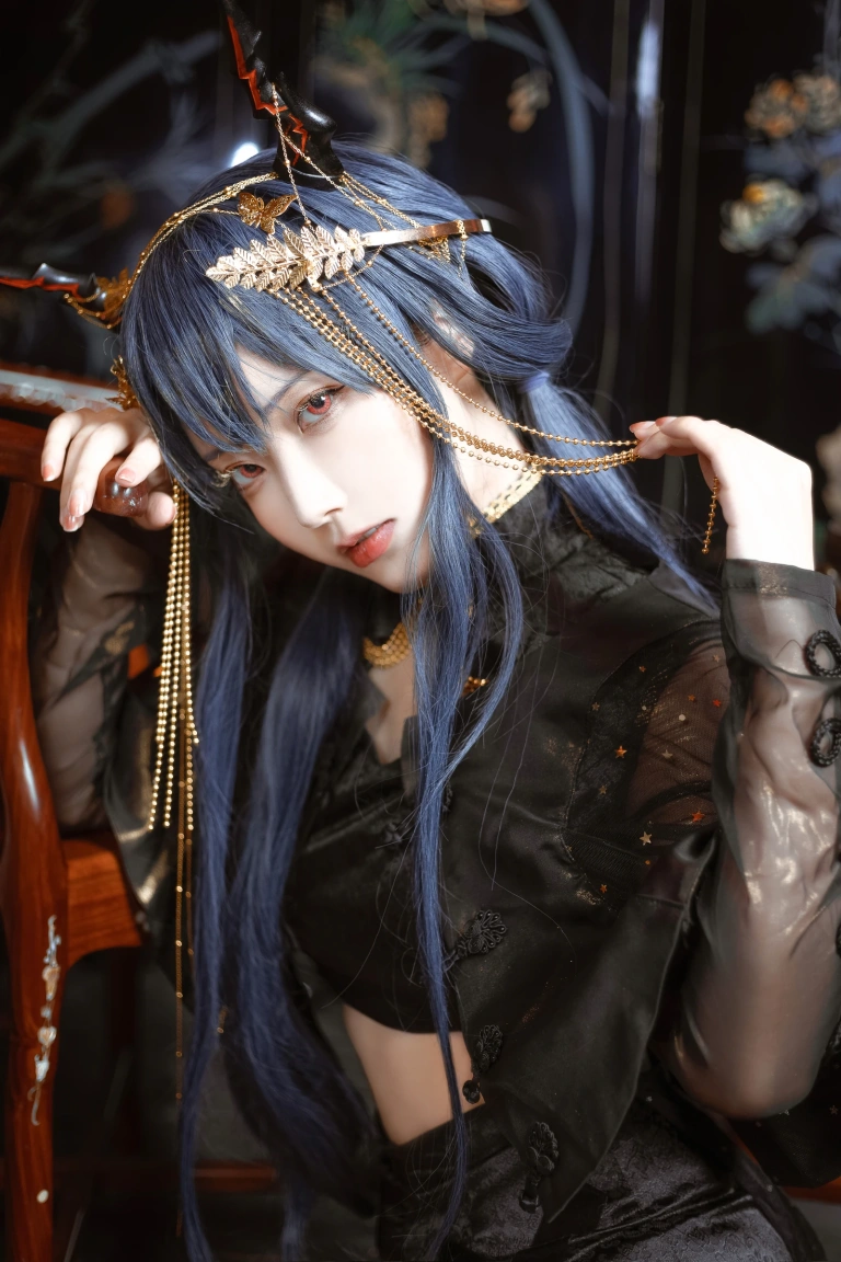 切切celia《明日方舟 陈 音律联觉》主题写真：12张全套美图