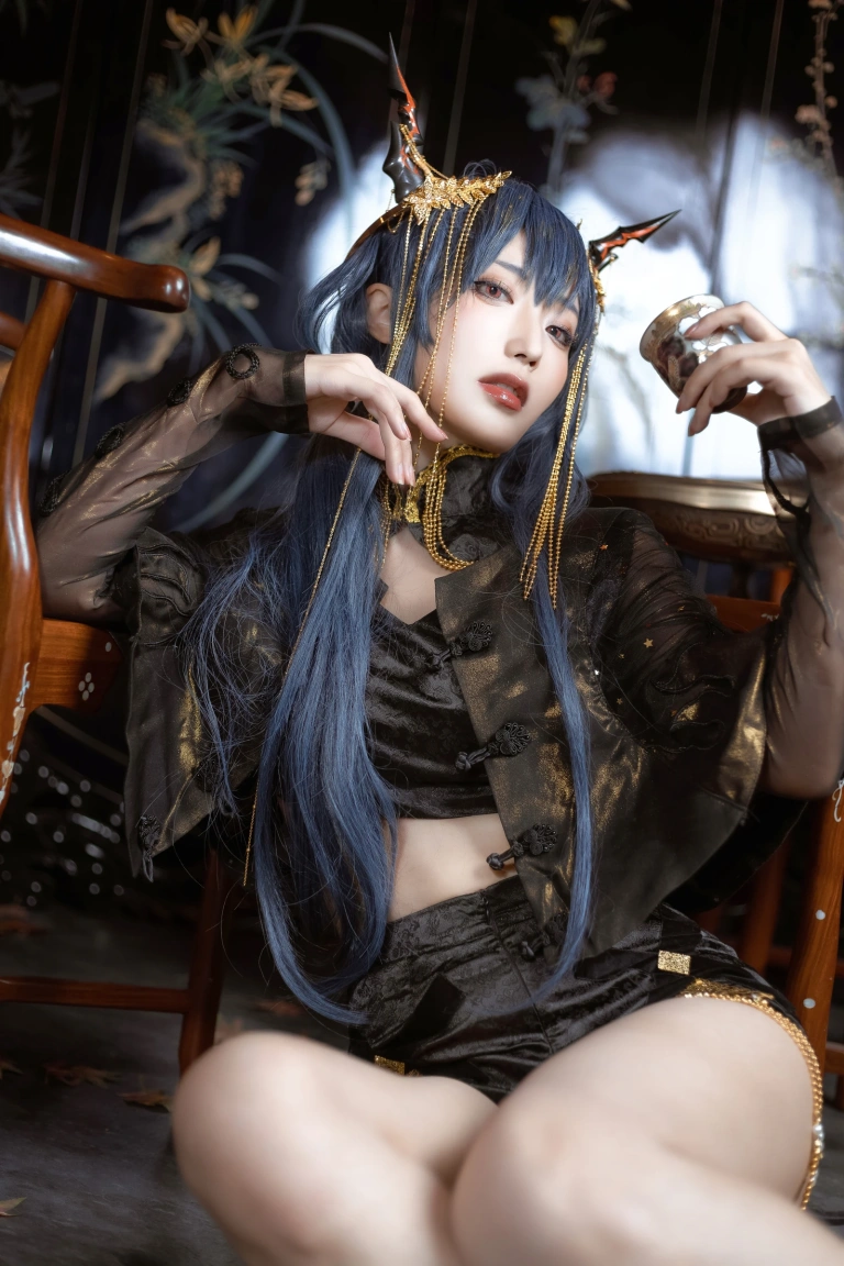 切切celia《明日方舟 陈 音律联觉》主题写真：12张全套美图