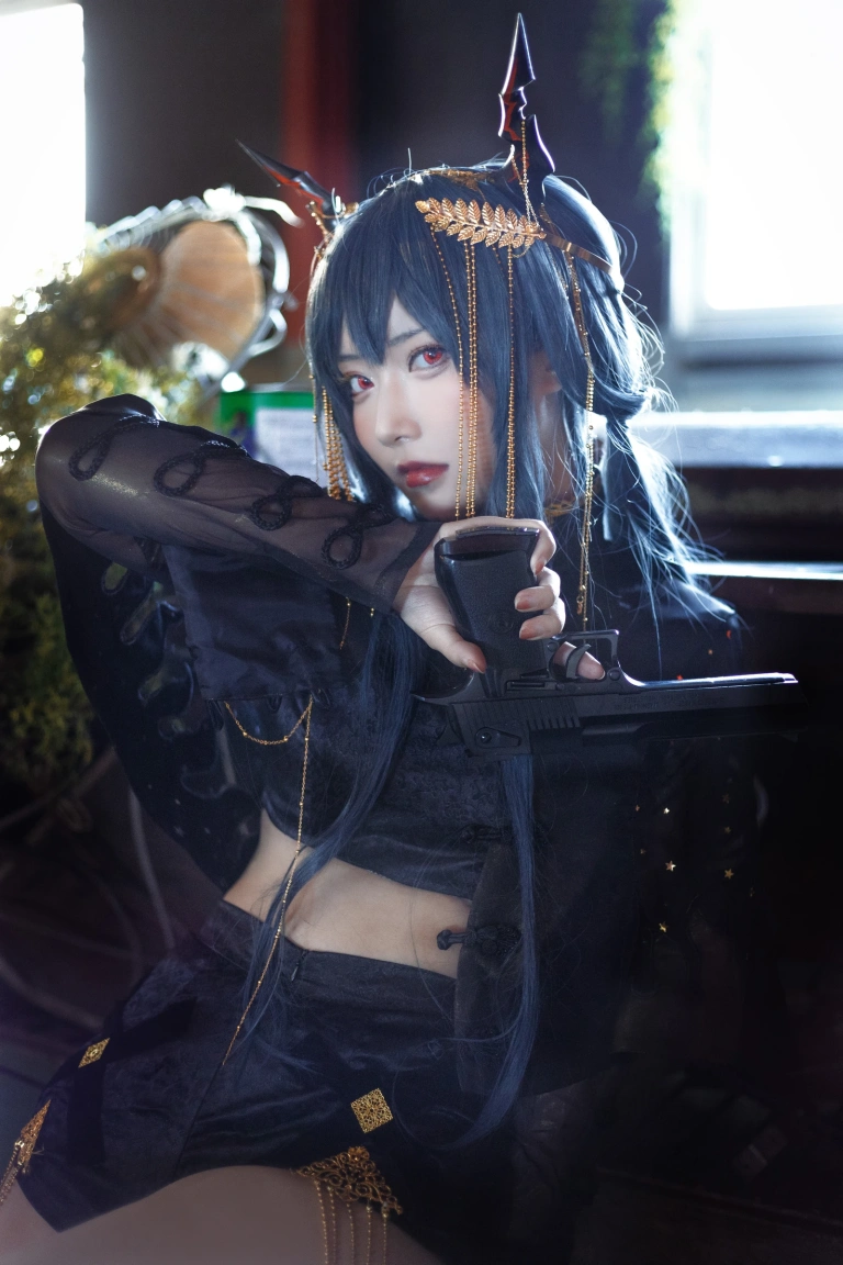 切切celia《明日方舟 陈 音律联觉》主题写真：12张全套美图