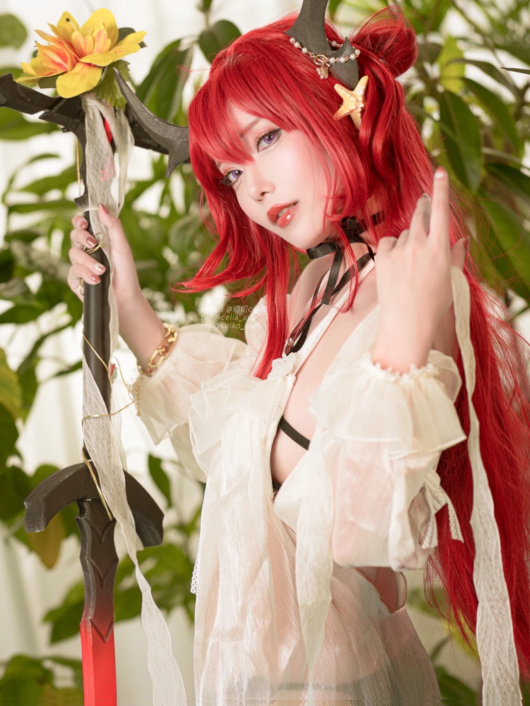 切切celia《明日方舟 史尔特尔泳装》主题写真：27张全套美图