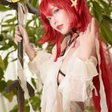 切切celia《明日方舟 史尔特尔泳装》主题写真：27张全套美图