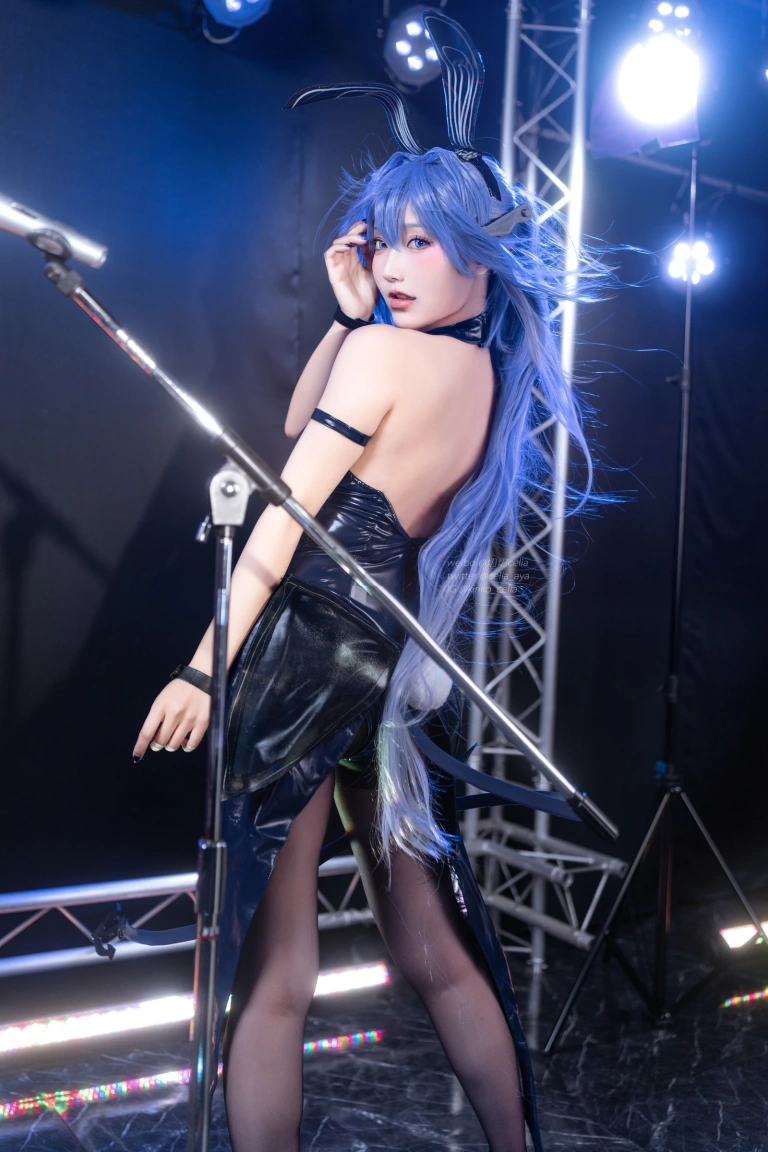 切切celia《花园兔女郎》主题写真：41张全套美图