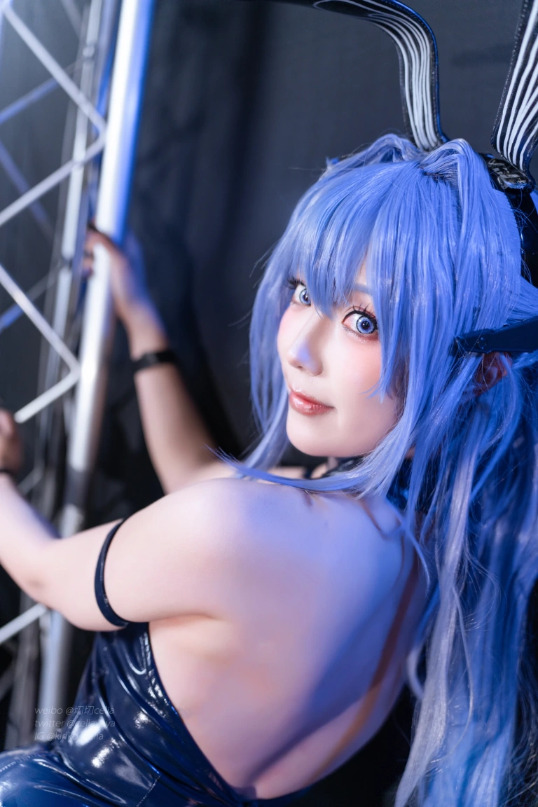 切切celia《花园兔女郎》主题写真：41张全套美图