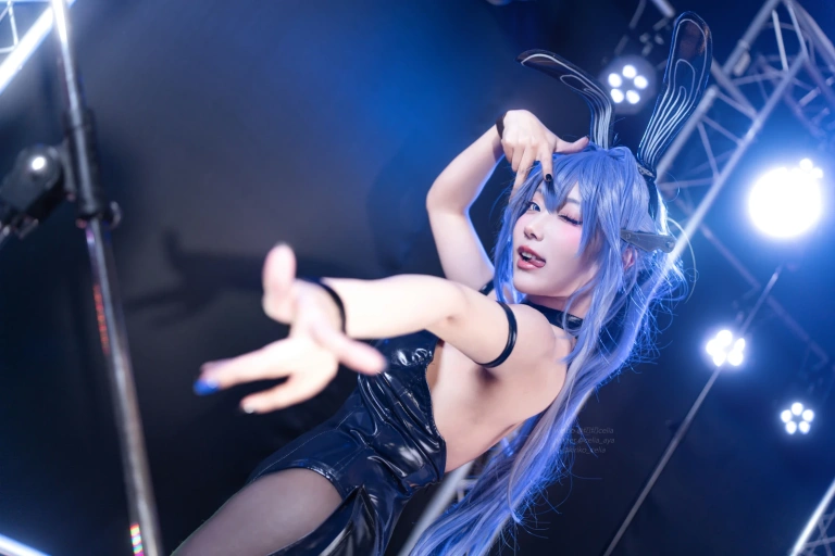 切切celia《花园兔女郎》主题写真：41张全套美图