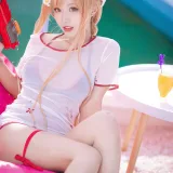 切切celia《亚丝娜泳装》主题写真：21张全套美图