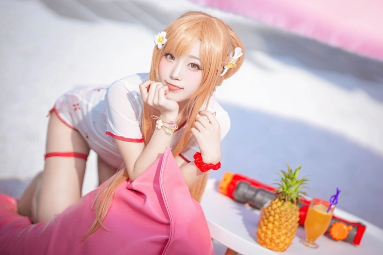 切切celia《亚丝娜泳装》主题写真：21张全套美图