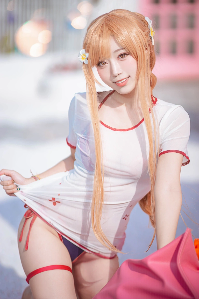 切切celia《亚丝娜泳装》主题写真：21张全套美图