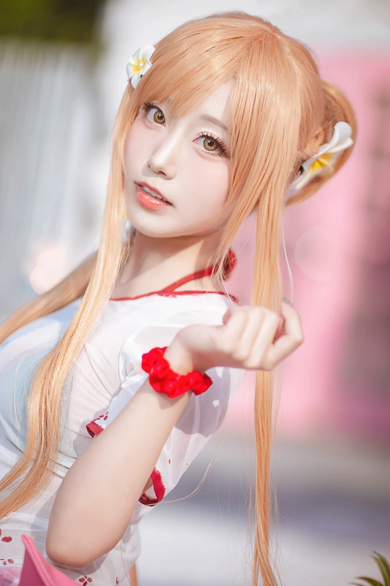 切切celia《亚丝娜泳装》主题写真：21张全套美图