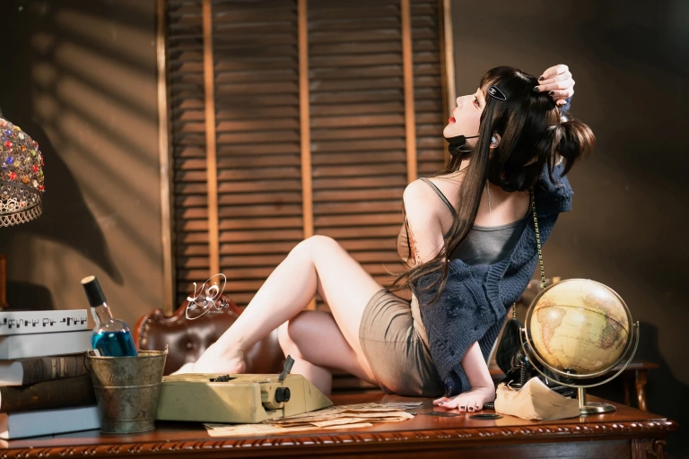 切切celia《杀手妻子D》主题写真：62张全套美图，含8个视频