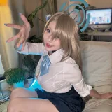 切切celia《明日奈制服自拍》主题写真：17张全套美图，含7个视频