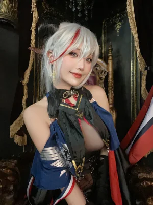 切切celia《埃吉尔》主题写真：32张全套美图，含2个视频