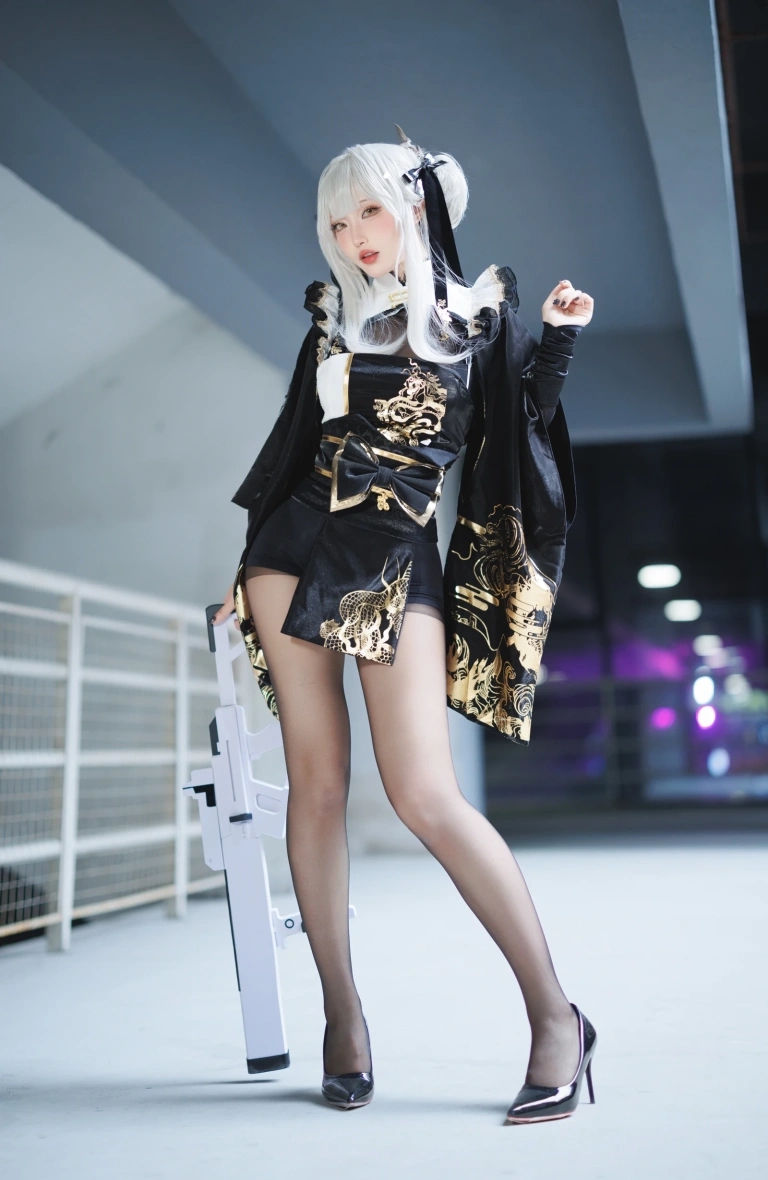 切切celia《布兰浴衣》主题写真：17张全套美图