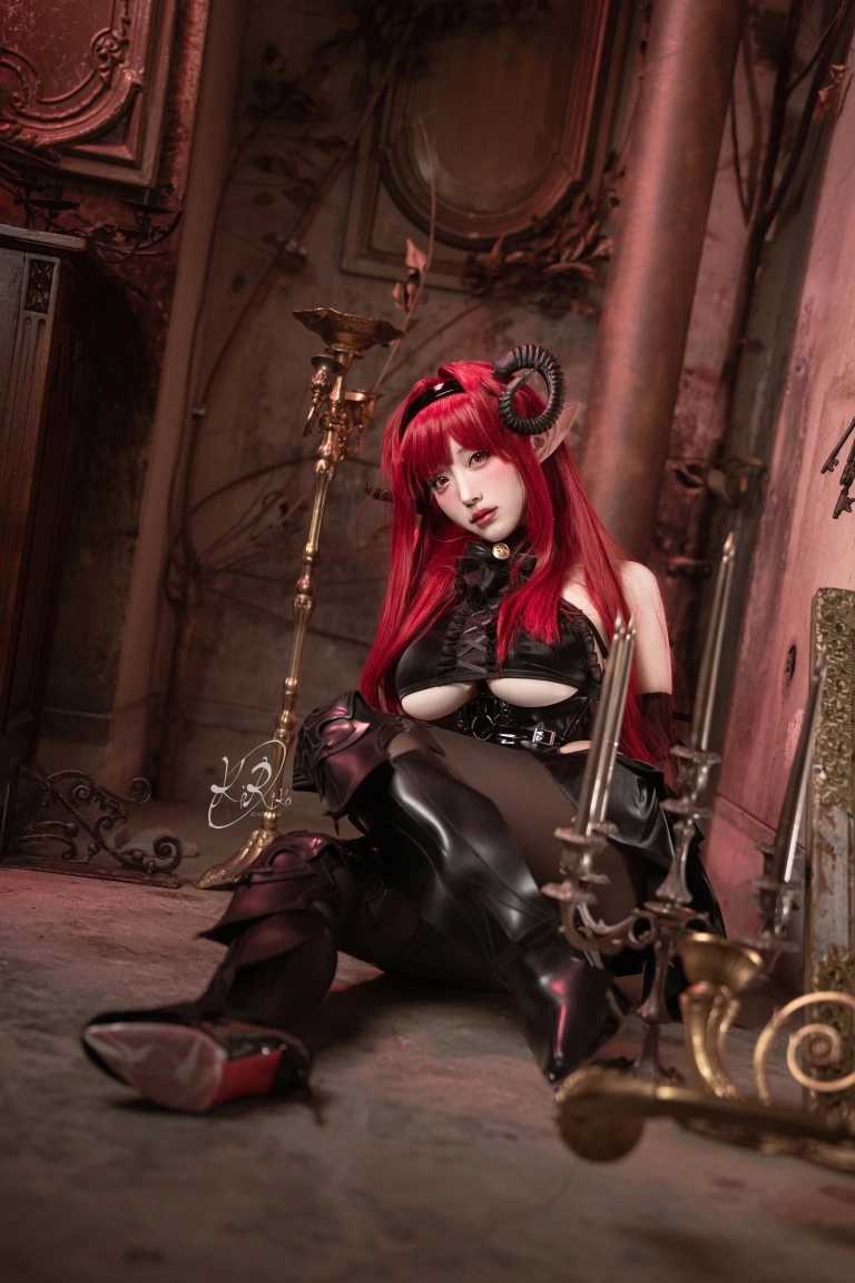 切切celia《碧蓝航线 兴登堡》主题写真：38张全套美图