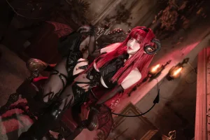 切切celia《碧蓝航线 兴登堡》主题写真：38张全套美图