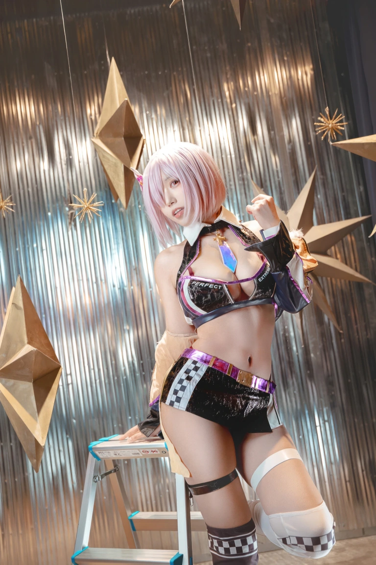 切切celia《FGO 玛修赛车服》主题写真：23张全套美图
