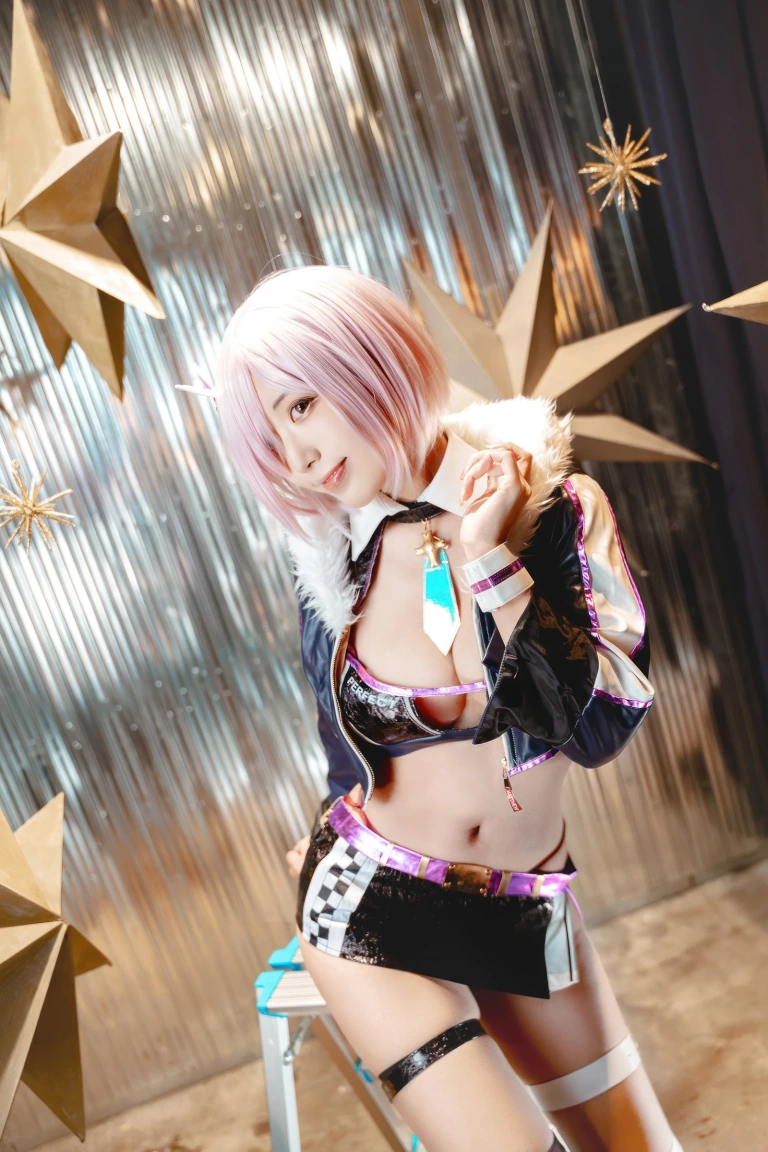 切切celia《FGO 玛修赛车服》主题写真：23张全套美图