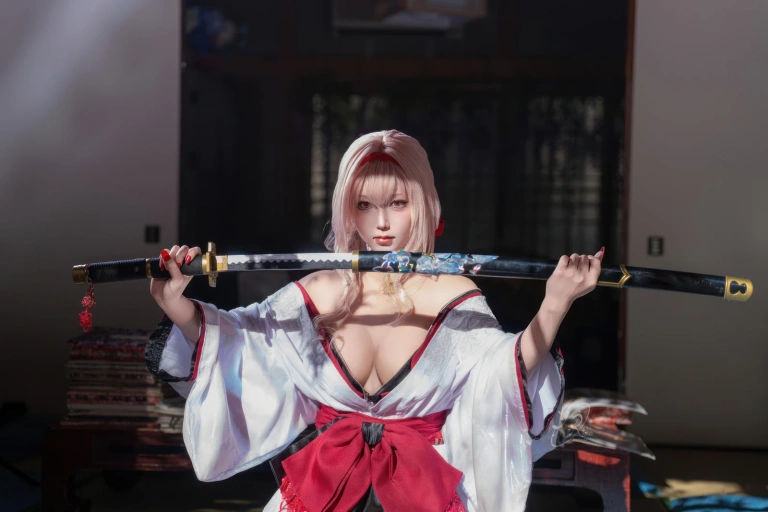 切切celia《NIKKE 黑红莲》主题写真：39张全套美图