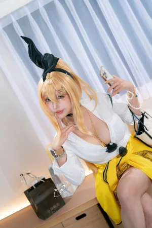 切切celia《NIKKE 露菲》主题写真：28张全套美图