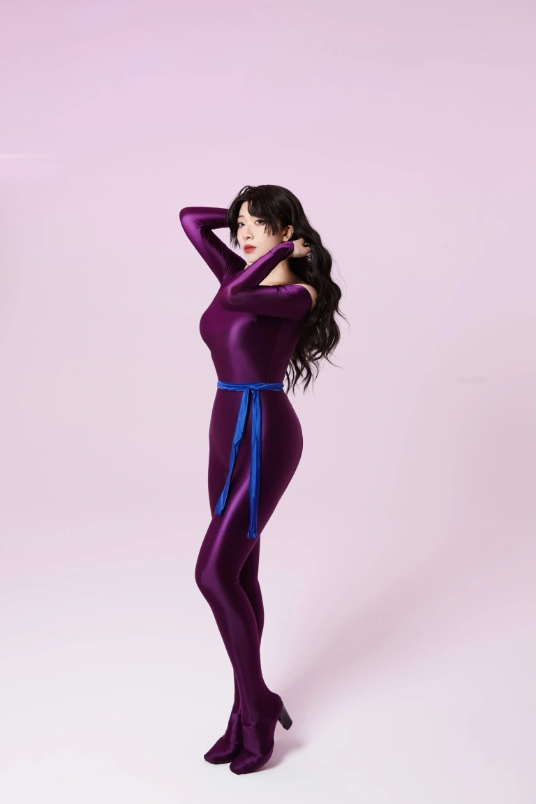 切切celia《猫眼三姐妹》主题写真：32张全套美图