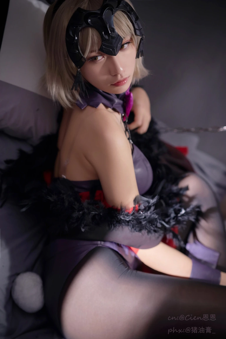 Cien恩恩《黑贞兔女郎》主题写真：17张全套美图