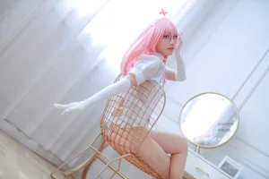 Cien恩恩《护士》主题写真：18张全套美图