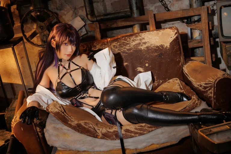 Cien恩恩《NIKKE 胜利女神 米哈拉》主题写真：21张全套美图