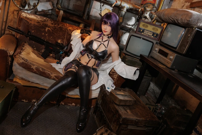 Cien恩恩《NIKKE 胜利女神 米哈拉》主题写真：21张全套美图
