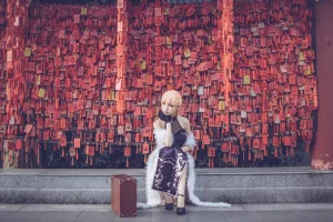 coser衣衣《少女前线 紫雨心》主题写真：14张全套美图