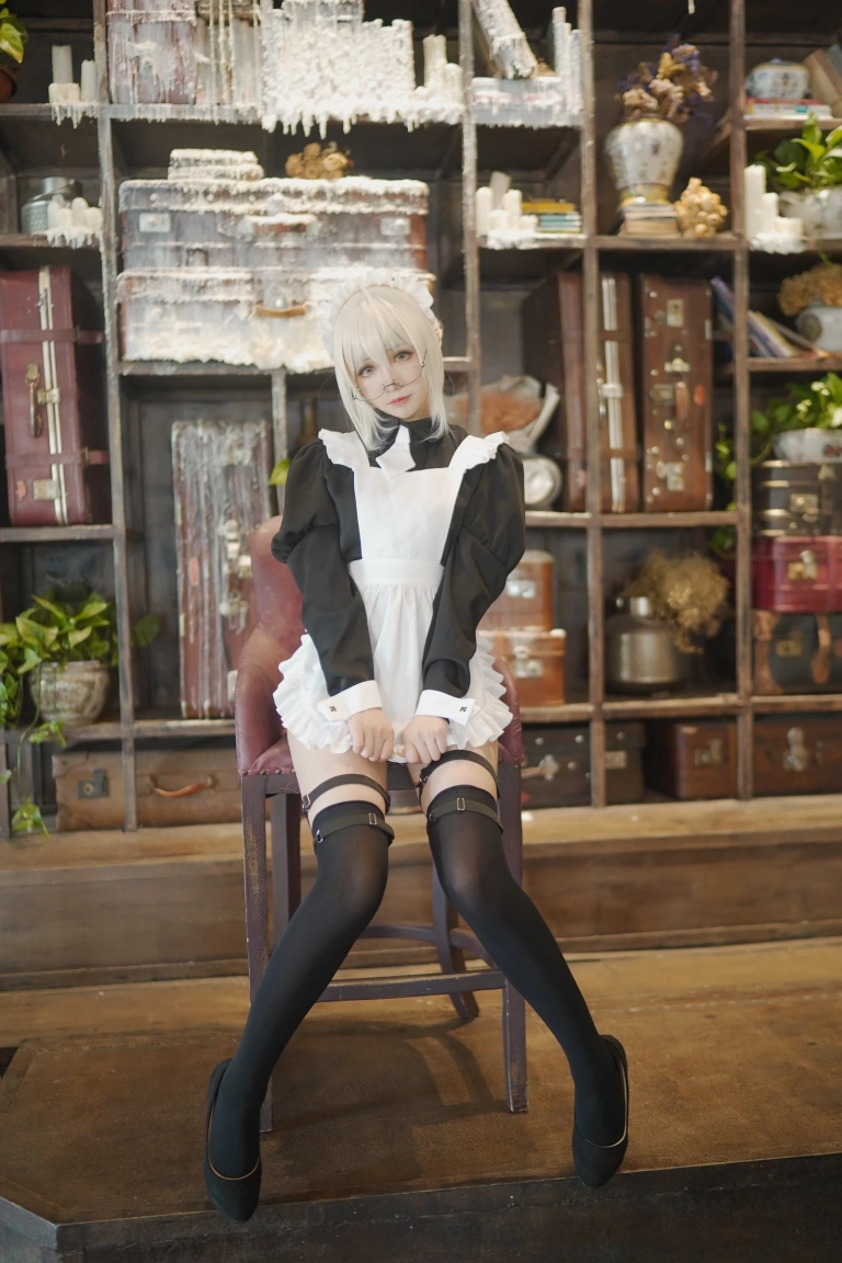 coser衣衣《X·Alter》主题写真：50张全套美图