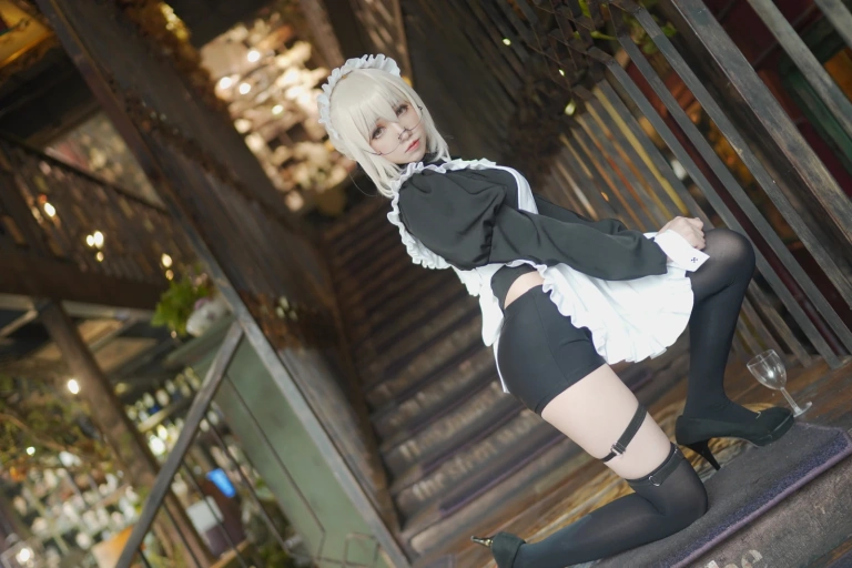 coser衣衣《X·Alter》主题写真：50张全套美图