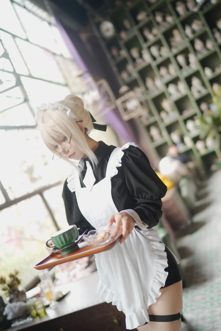 coser衣衣《X·Alter》主题写真：50张全套美图