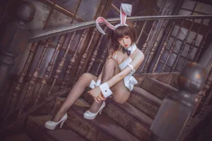 coser衣衣《加藤惠兔女郎》主题写真：52张全套美图