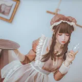 coser衣衣《透明女仆》主题写真：31张全套美图