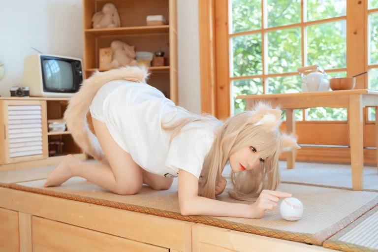 coser衣衣《猫娘 黄豆粉》主题写真：21张全套美图