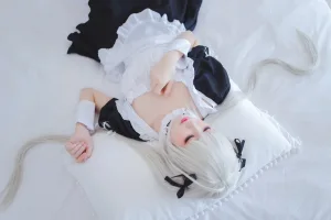 coser衣衣《穹妹女仆》主题写真：28张全套美图