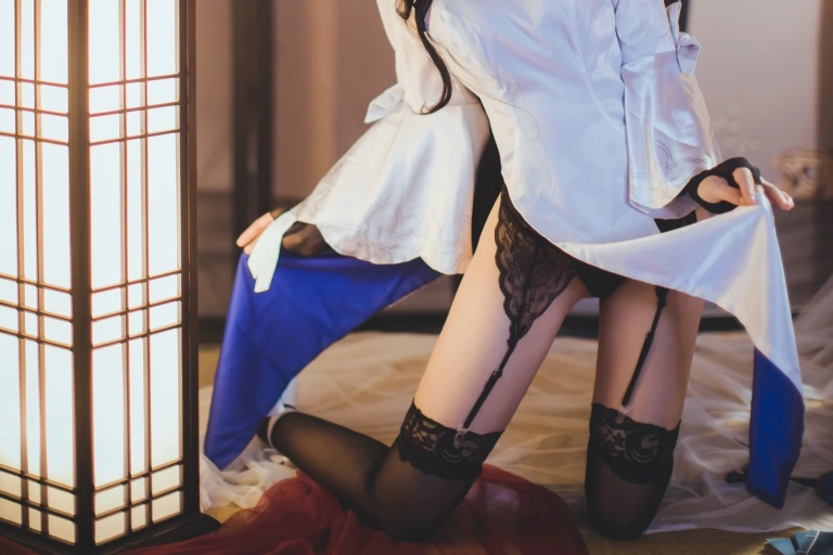 coser衣衣《95式玉玲珑》主题写真：50张全套美图