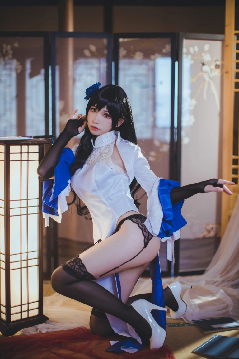 coser衣衣《95式玉玲珑》主题写真：50张全套美图