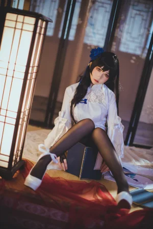 coser衣衣《95式玉玲珑》主题写真：50张全套美图