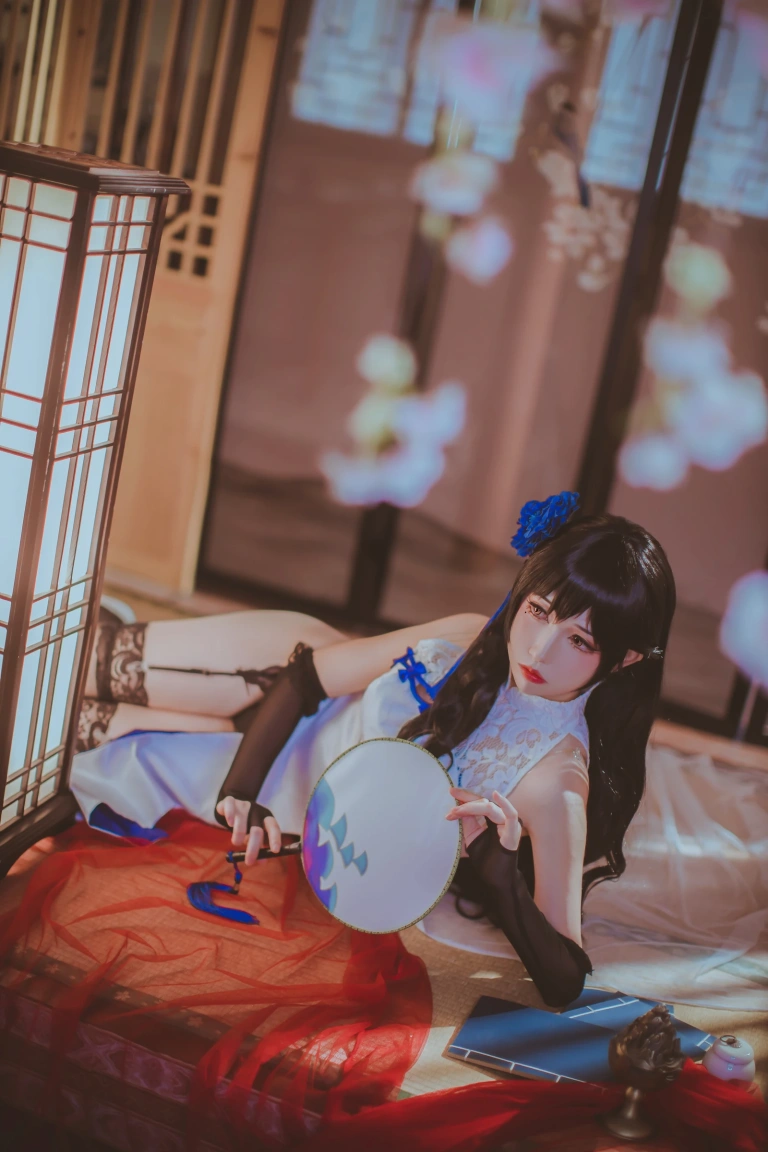 coser衣衣《95式玉玲珑》主题写真：50张全套美图