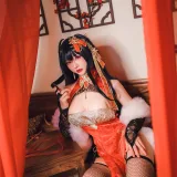 coser衣衣《碧蓝航线 大凤旗袍》主题写真：35张全套美图