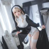 coser衣衣《修女》主题写真：59张全套美图，含2个视频